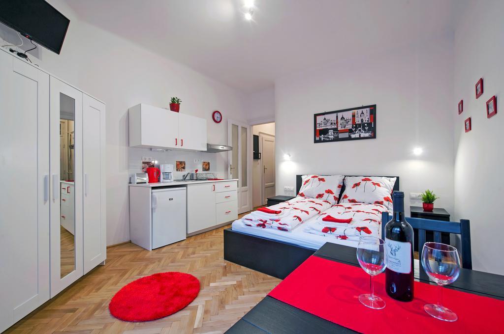 Parking, Ac, Wifi Flat Next To Andrassy Ave Apartment Budapest Room photo
